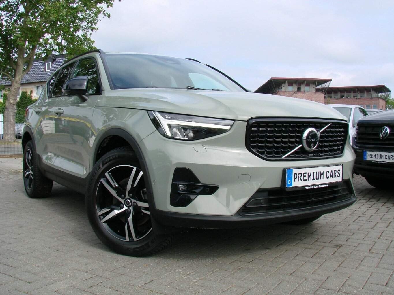 Volvo XC40 NOVC-HEV Plus Dark LED ACC H&K 360º